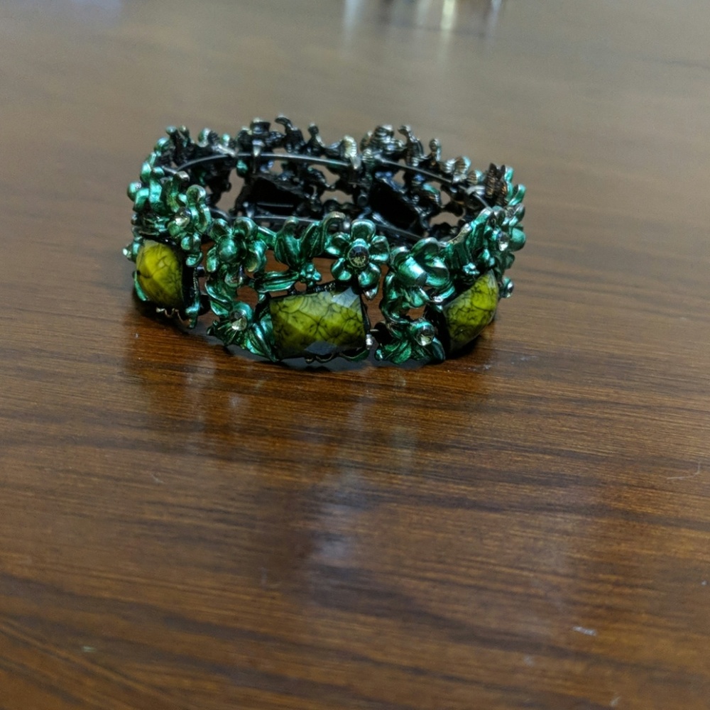 Bracelet